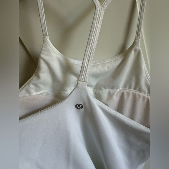 Lululemon Sunsetter Tank w/pads - Picture 5 of 8